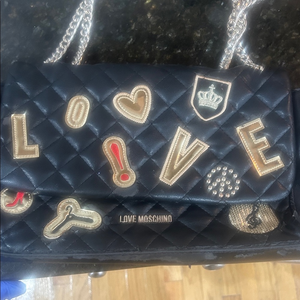 moschino crossbody bag. 100% real